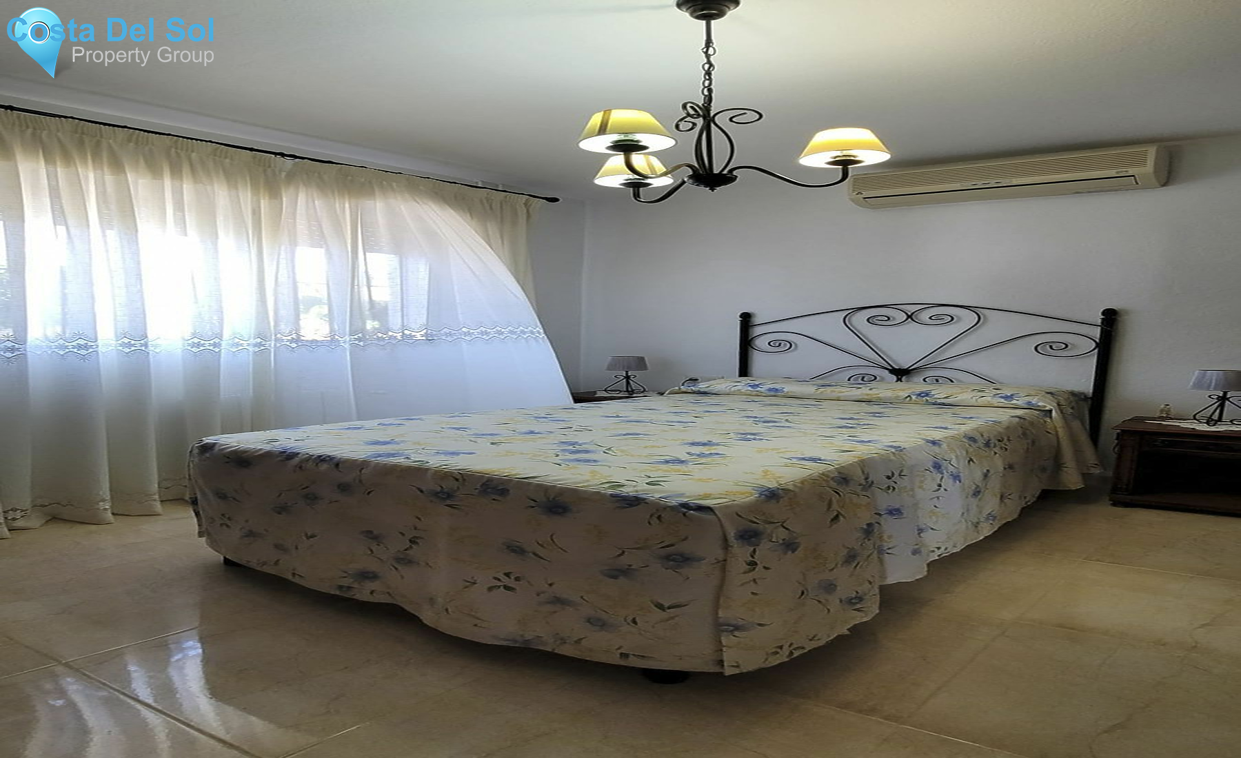 Detached Villa in Marbella-1488282
