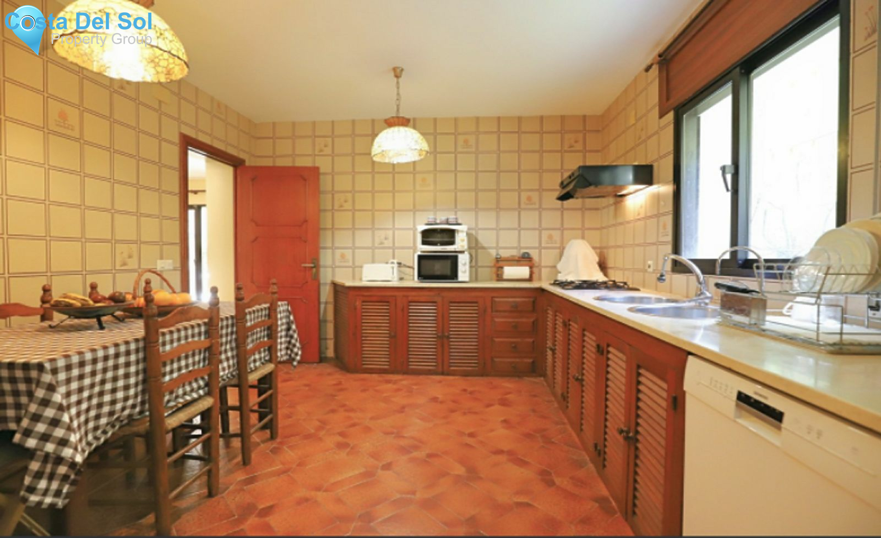 Detached Villa in Marbella-1493116
