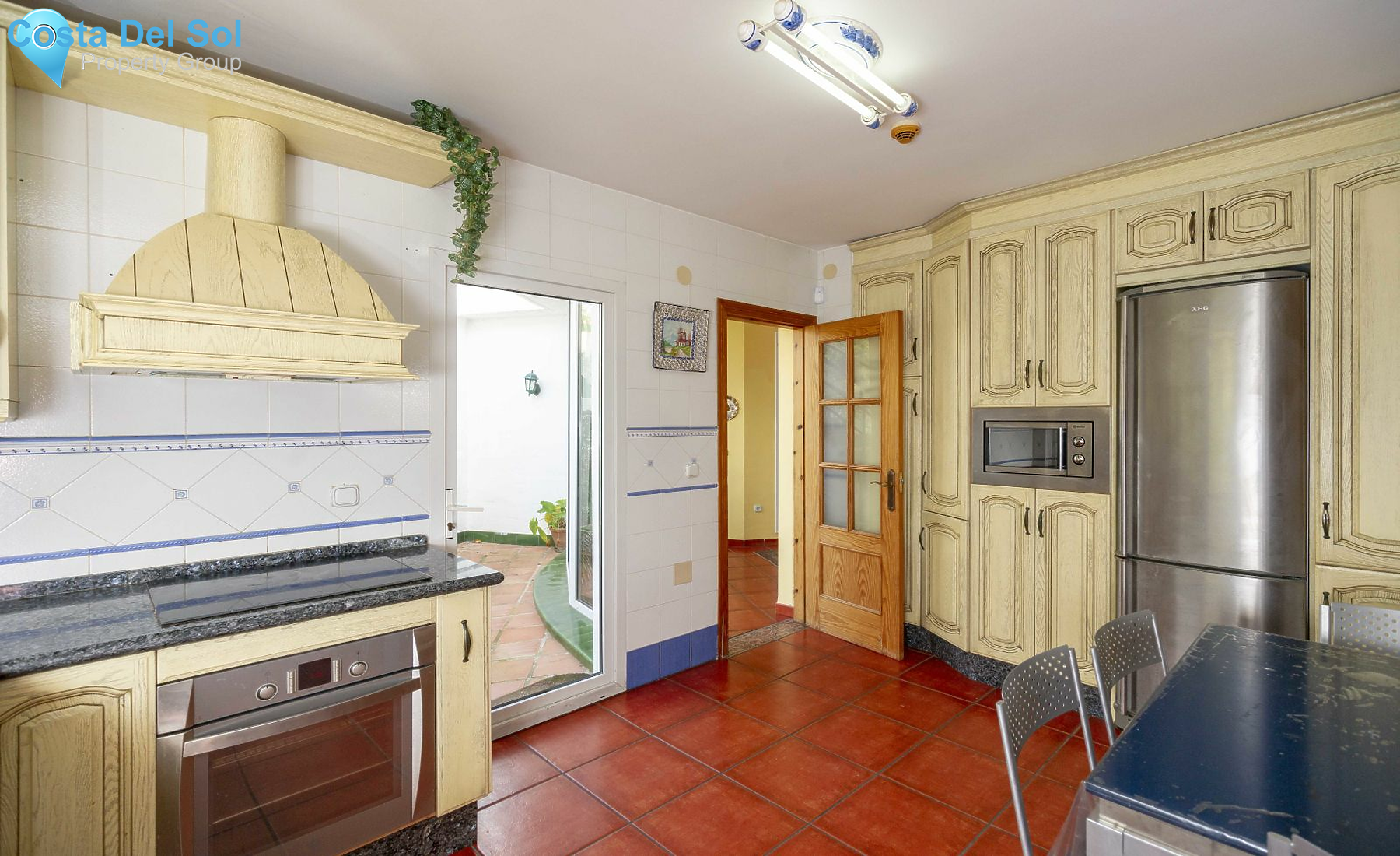 Detached Villa in Marbella-1521344