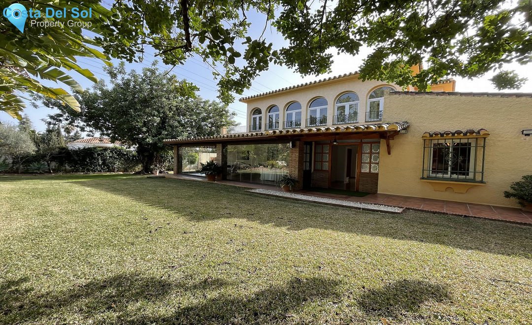 Detached Villa in Marbella-1561682