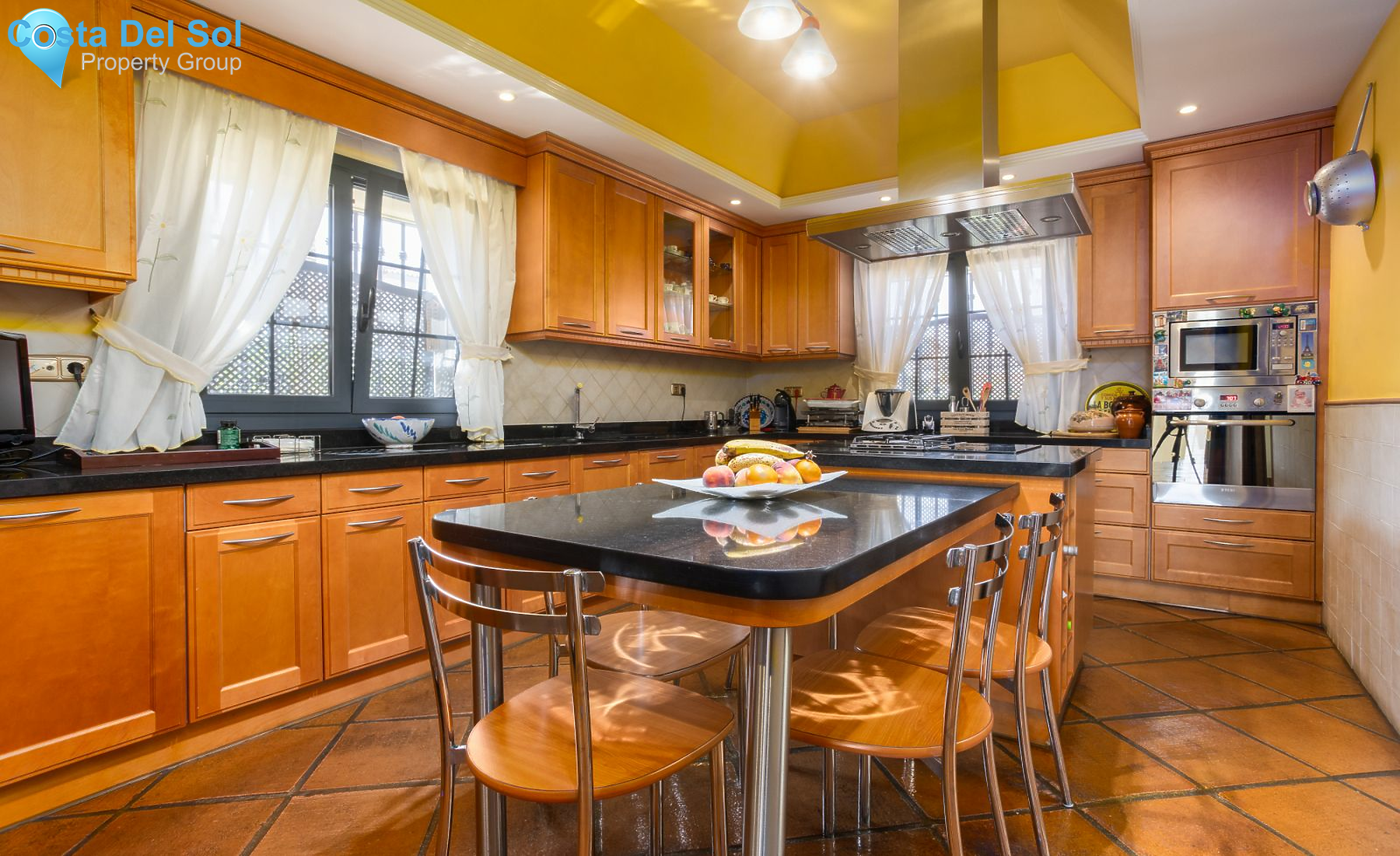 Detached Villa in Mijas Costa-1167316