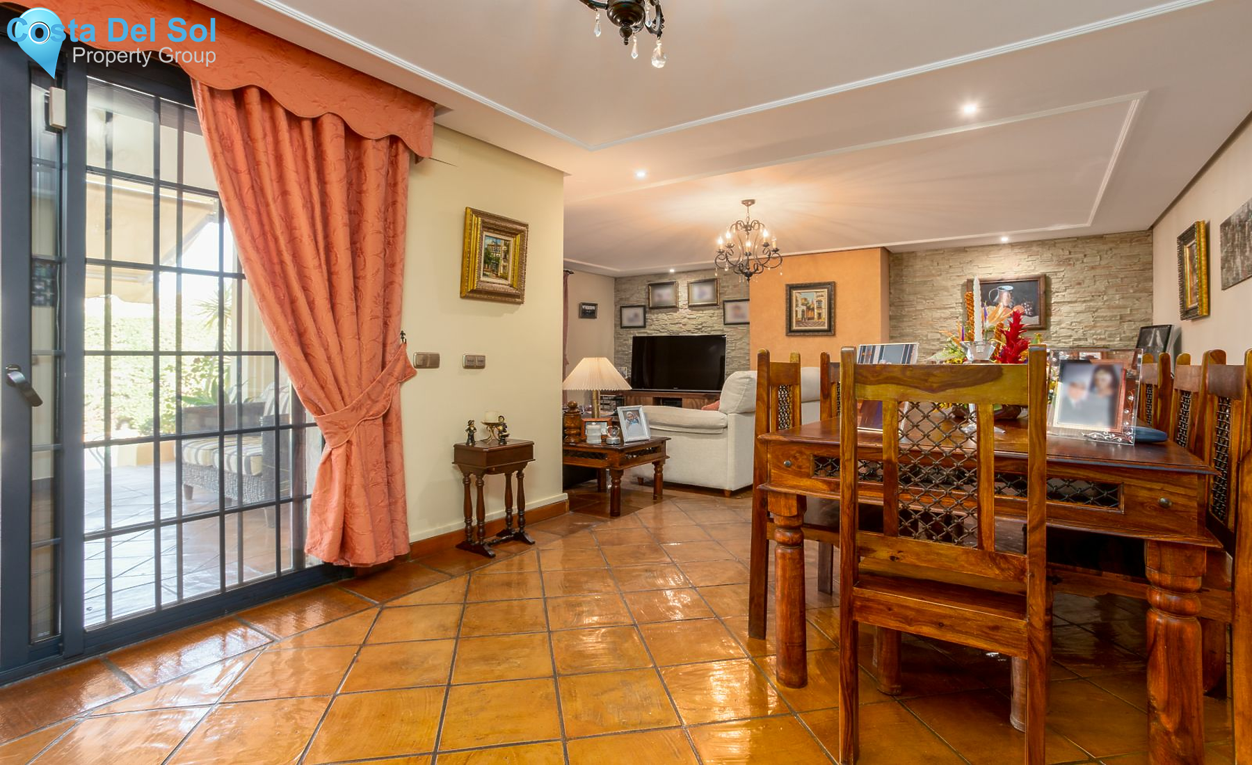 Detached Villa in Mijas Costa-1167328