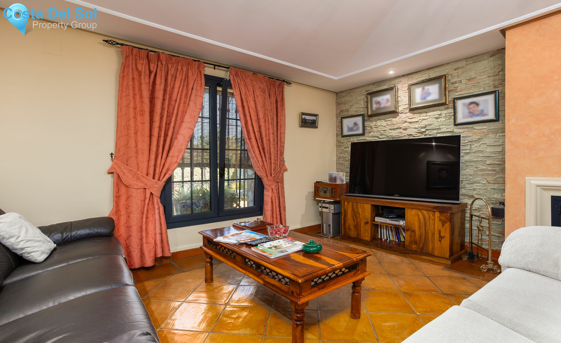 Detached Villa in Mijas Costa-1167321