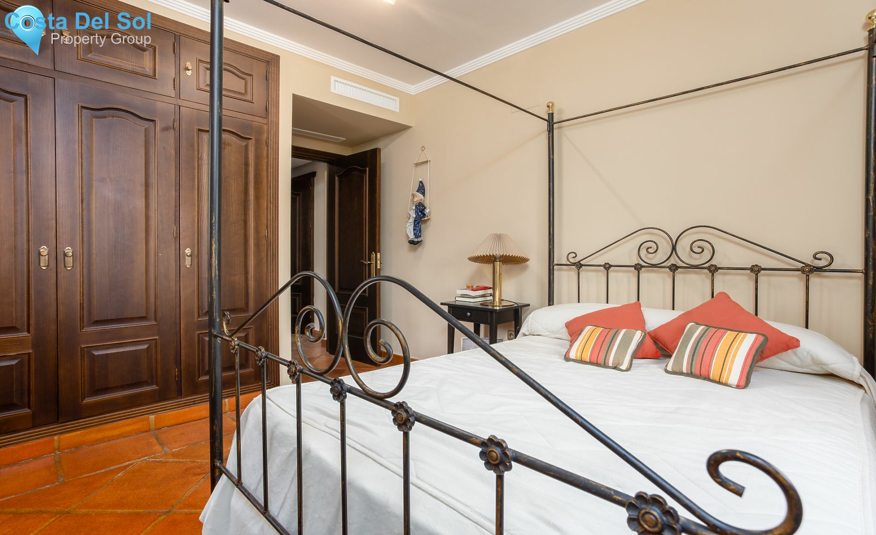 Detached Villa in Mijas Costa-1167323