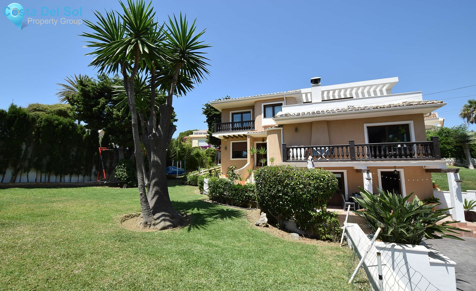 Detached Villa in Mijas Costa-1192900