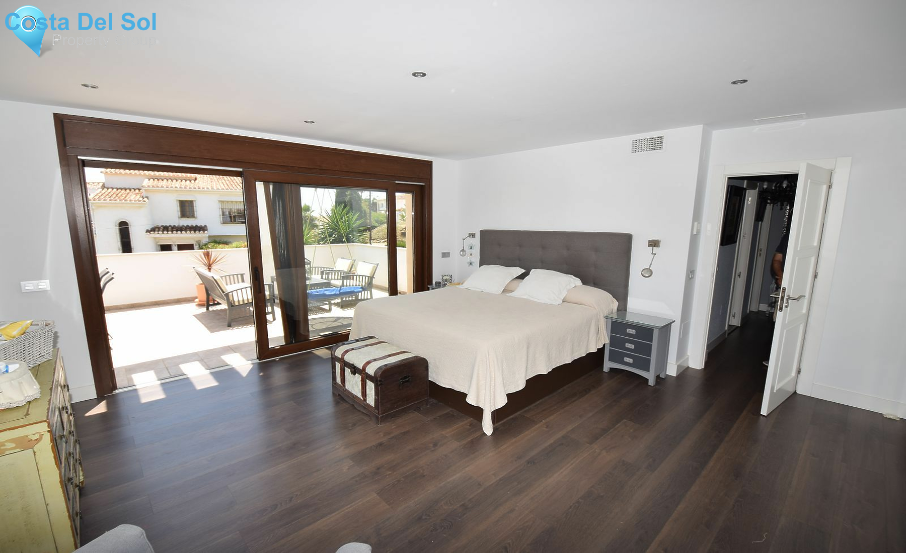 Detached Villa in Mijas Costa-1192902