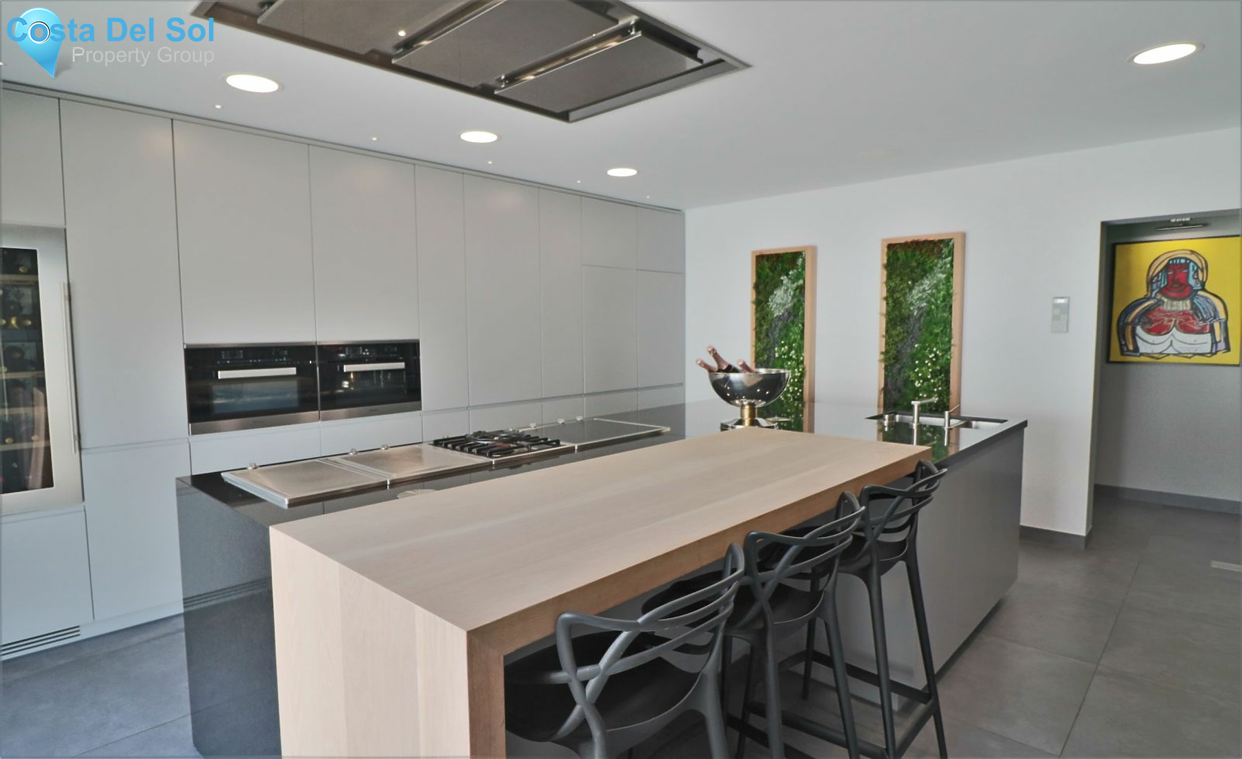 Detached Villa in Mijas Costa-1213569