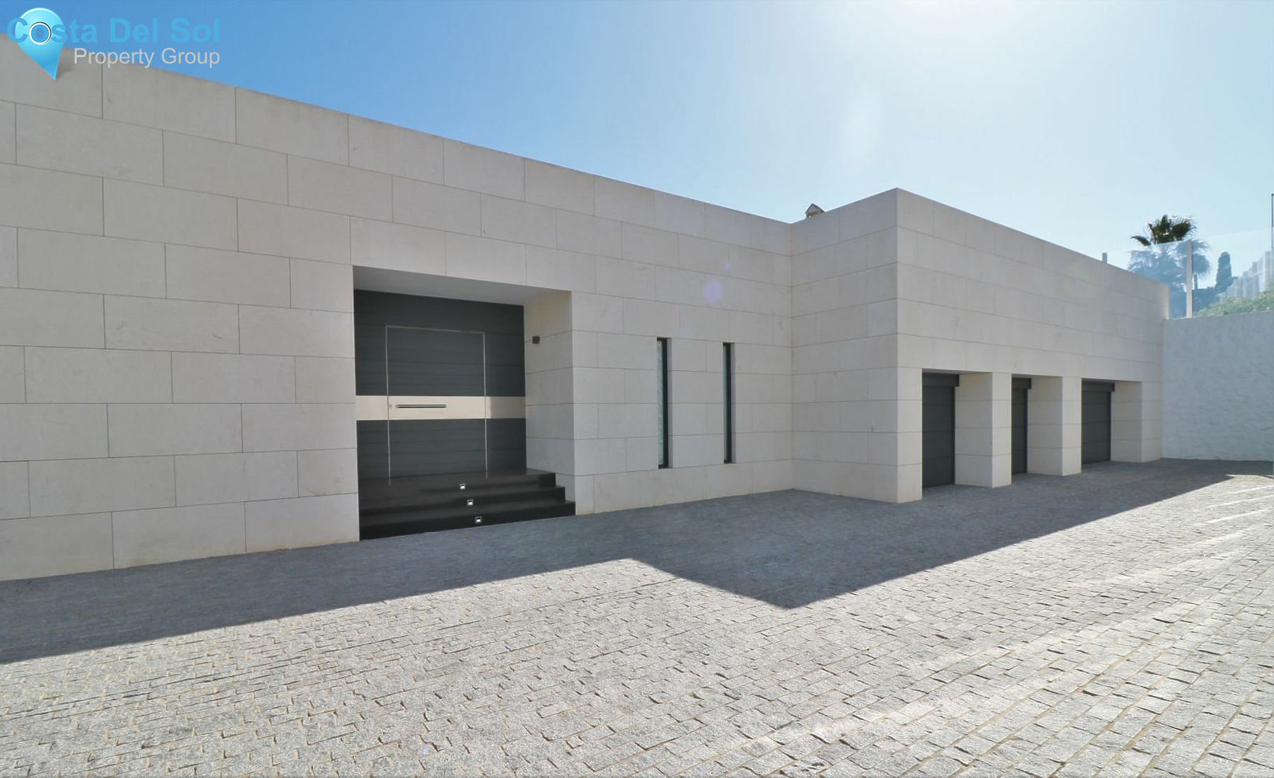 Detached Villa in Mijas Costa-1213557