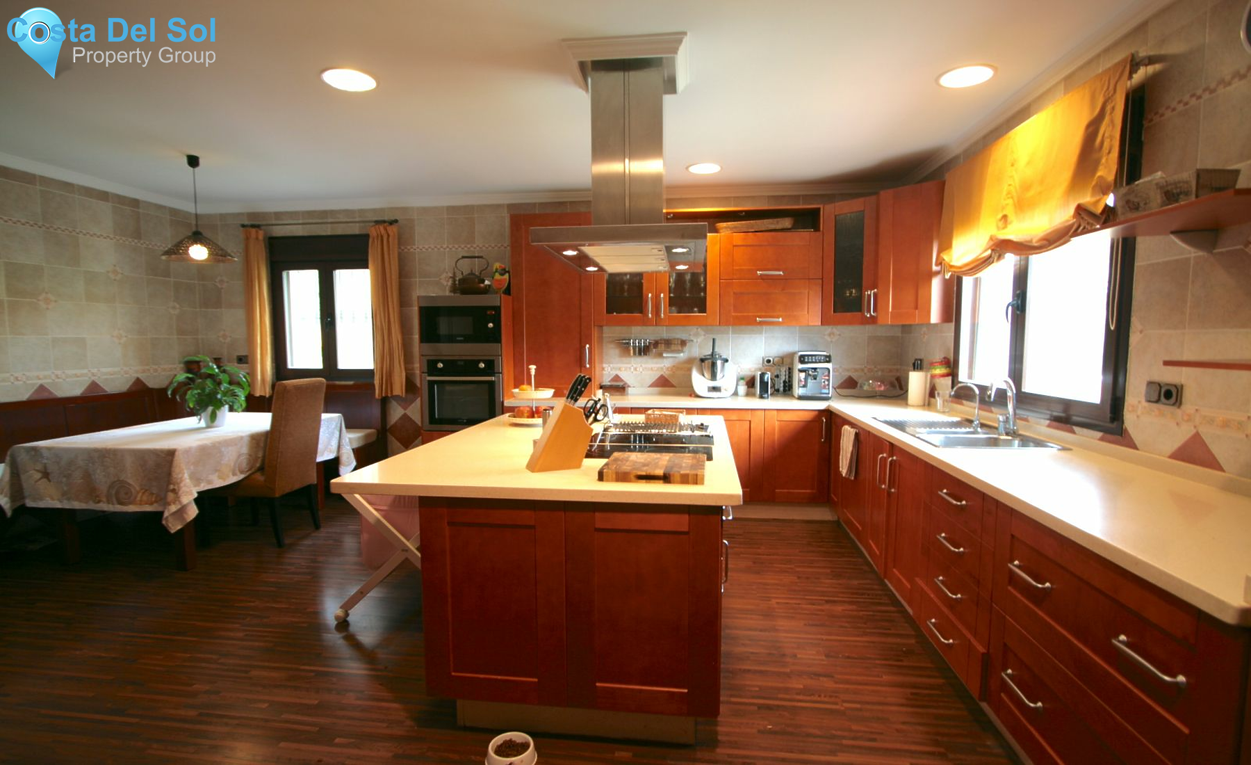 Detached Villa in Mijas-1135472
