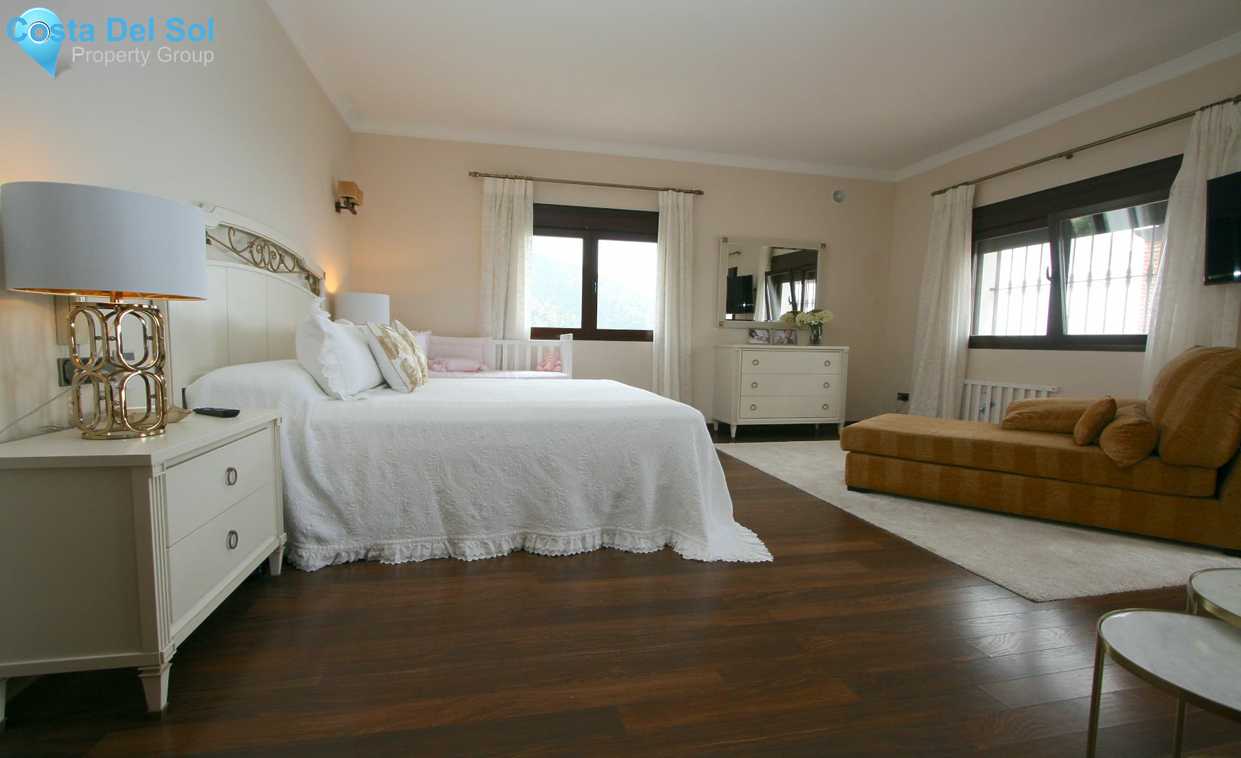 Detached Villa in Mijas-1135477