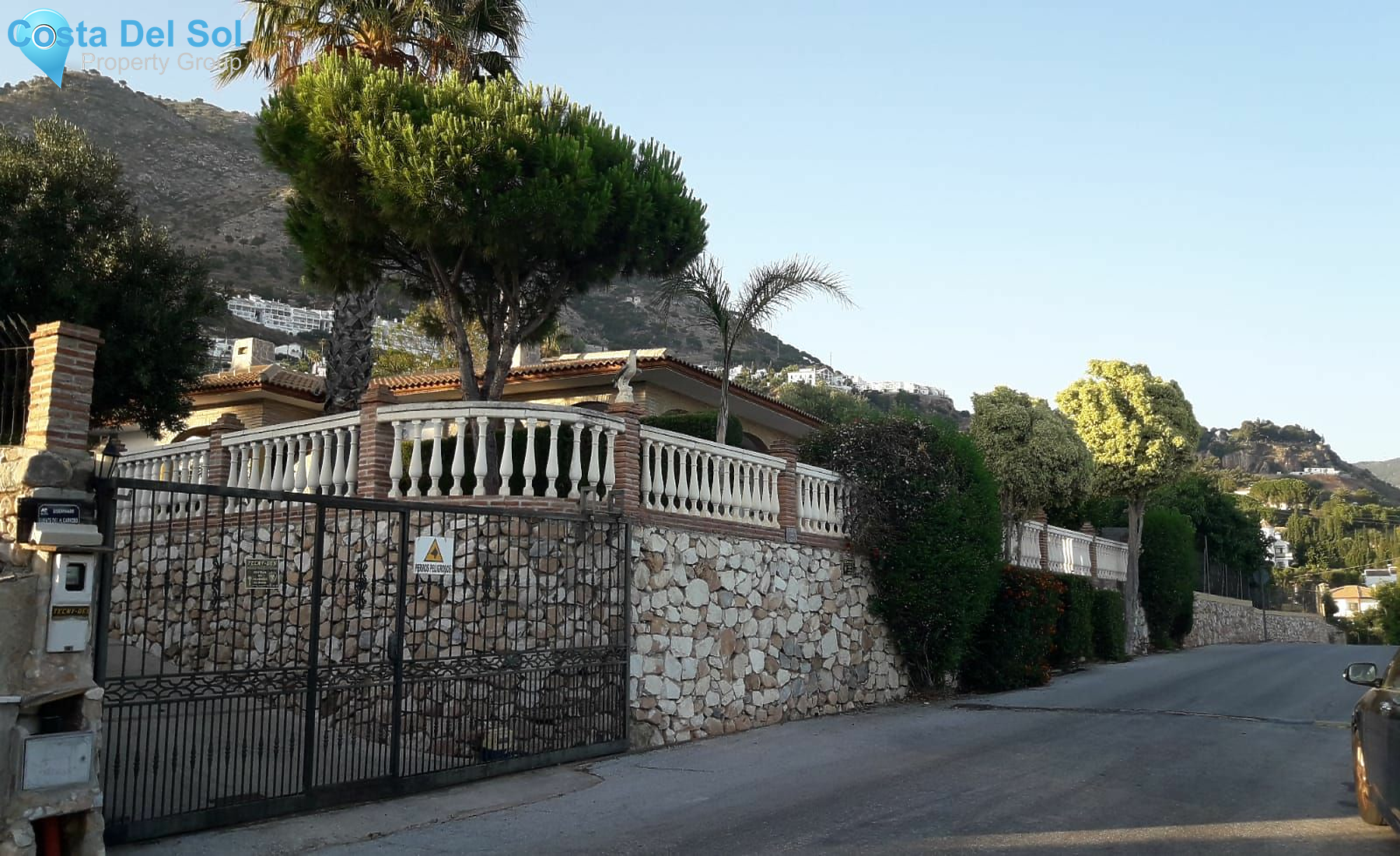 Detached Villa in Mijas-1140570