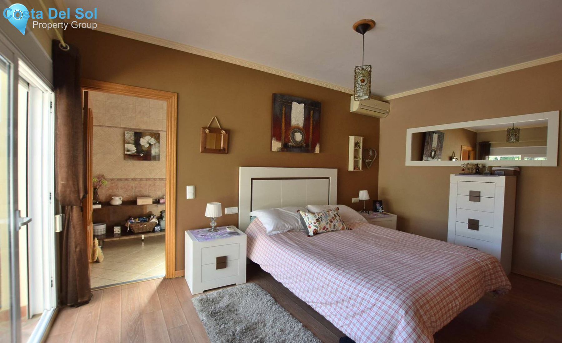 Detached Villa in Mijas-1141756