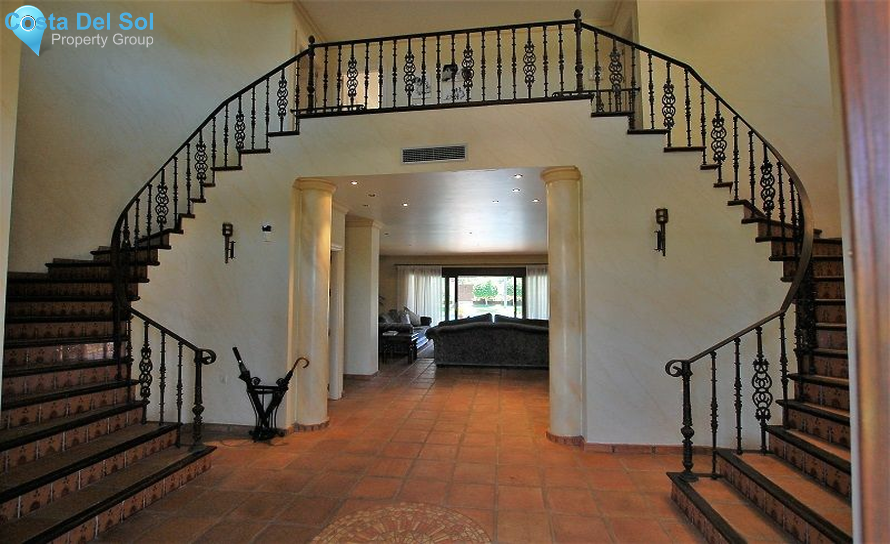 Detached Villa in Mijas-1200295