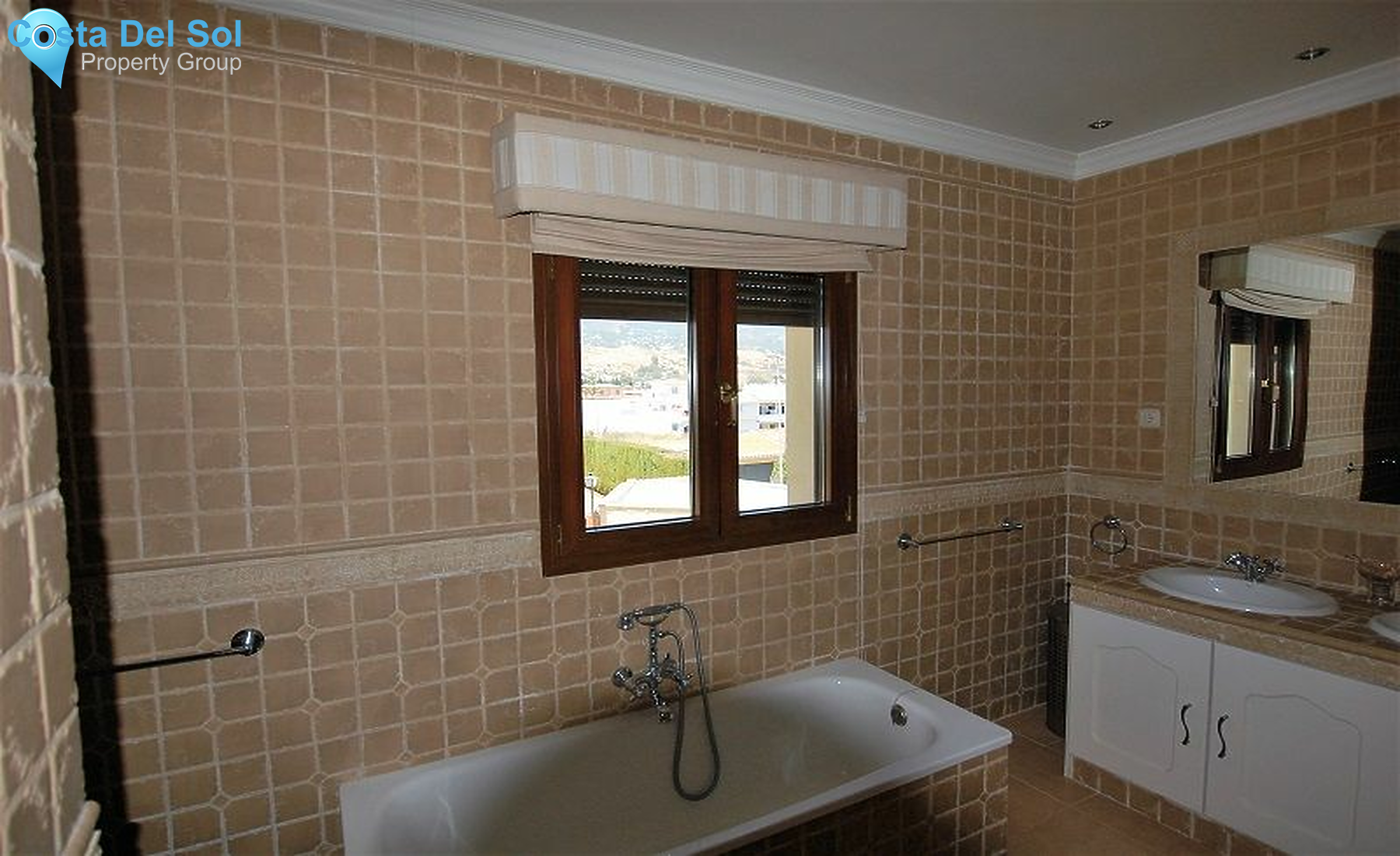 Detached Villa in Mijas-1200296