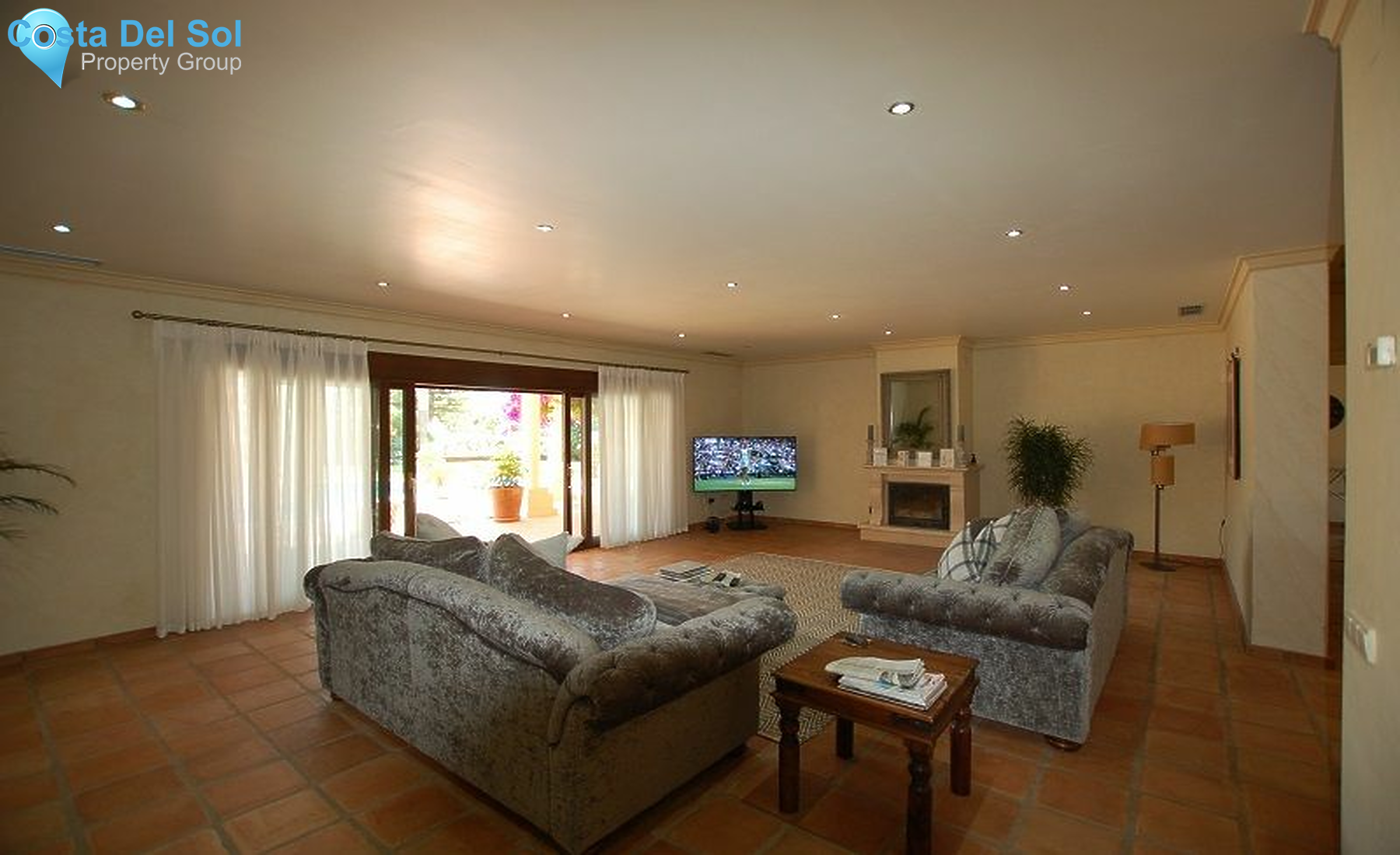 Detached Villa in Mijas-1200289