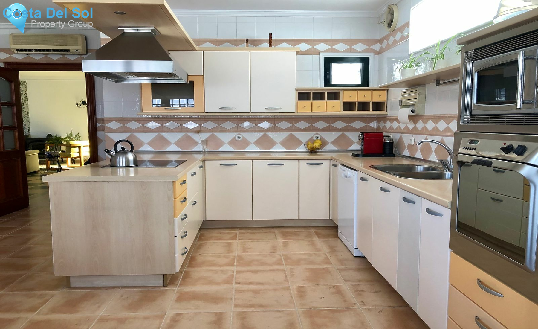 Detached Villa in Málaga-1144678