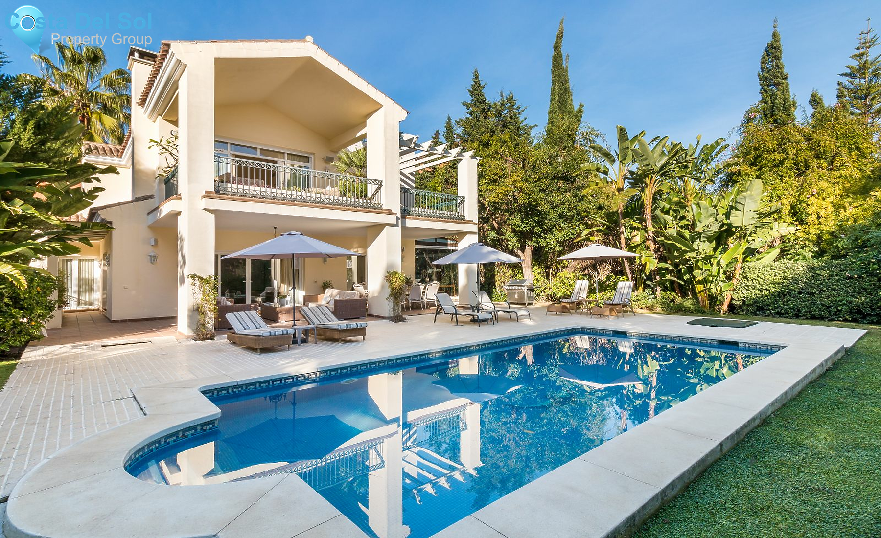 Detached Villa in New Golden Mile