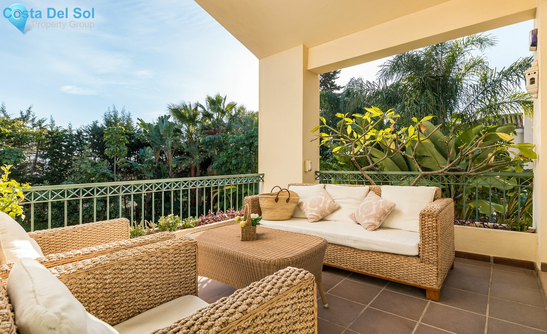 Detached Villa in New Golden Mile-1423083