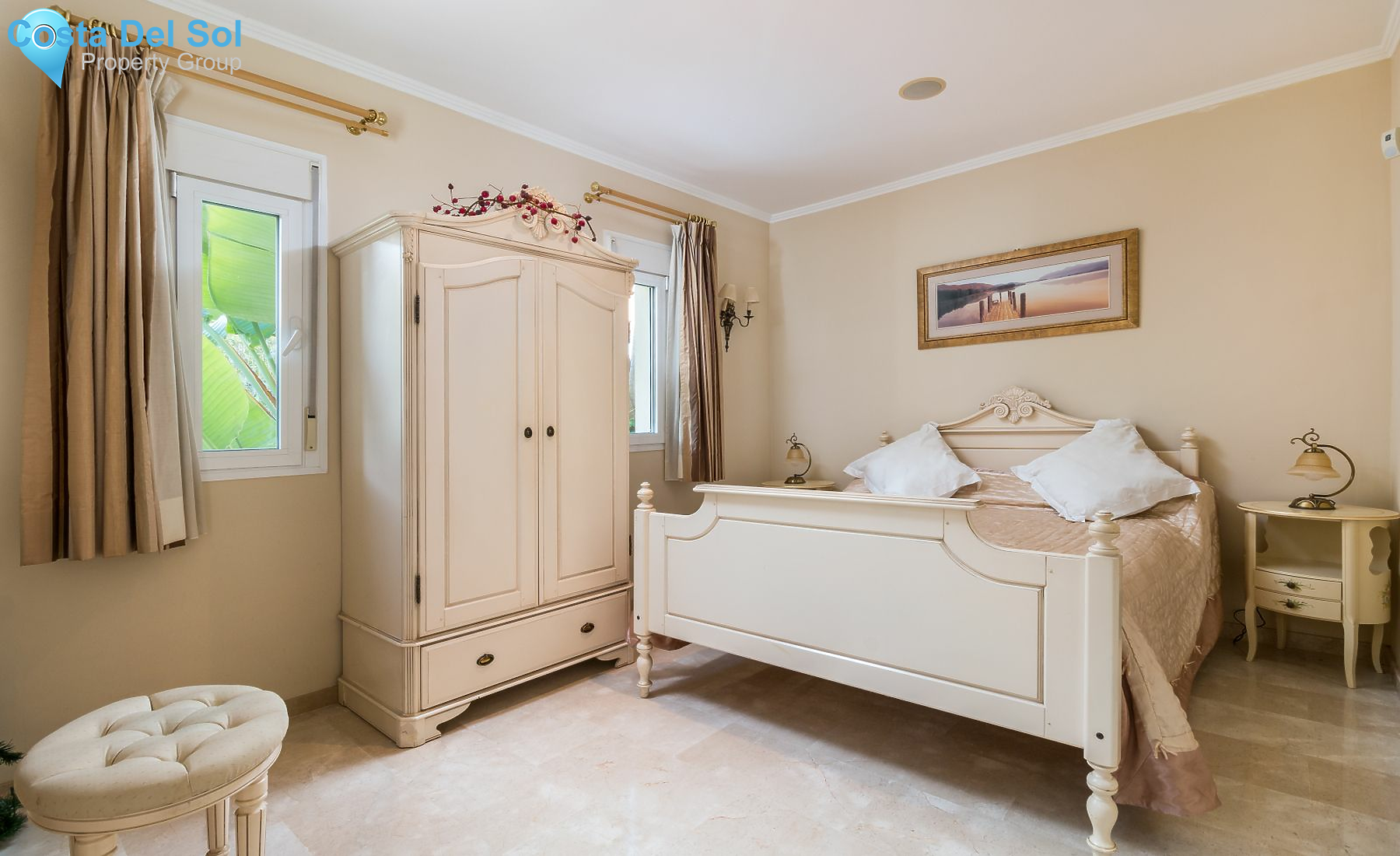 Detached Villa in New Golden Mile-1423089