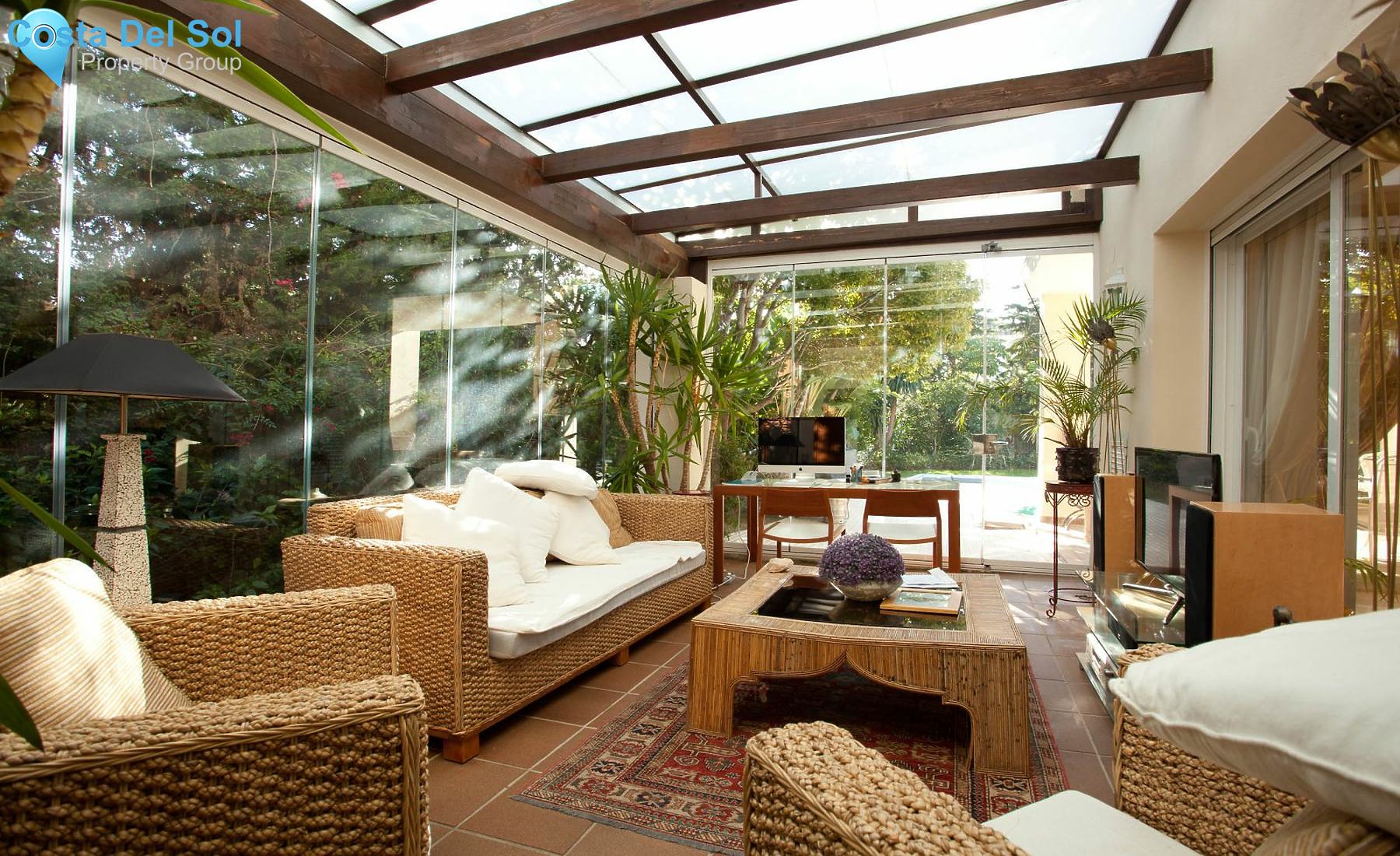 Detached Villa in New Golden Mile-1423074