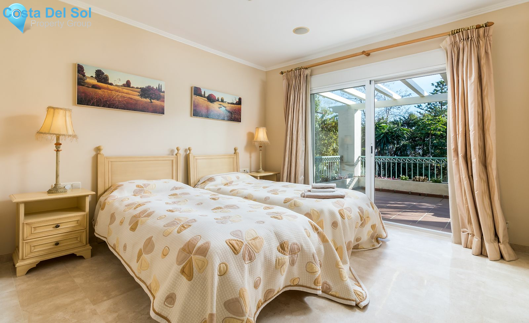 Detached Villa in New Golden Mile-1423079