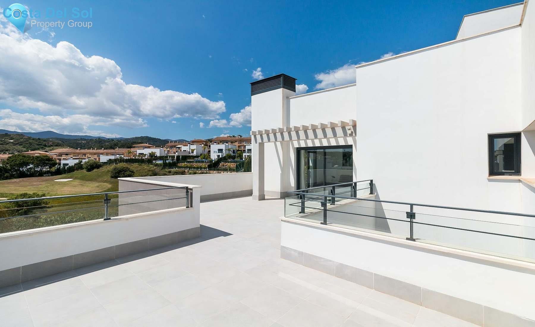 Detached Villa in New Golden Mile-1429343