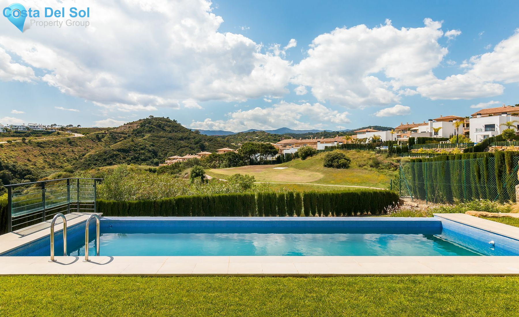 Detached Villa in New Golden Mile-1429346