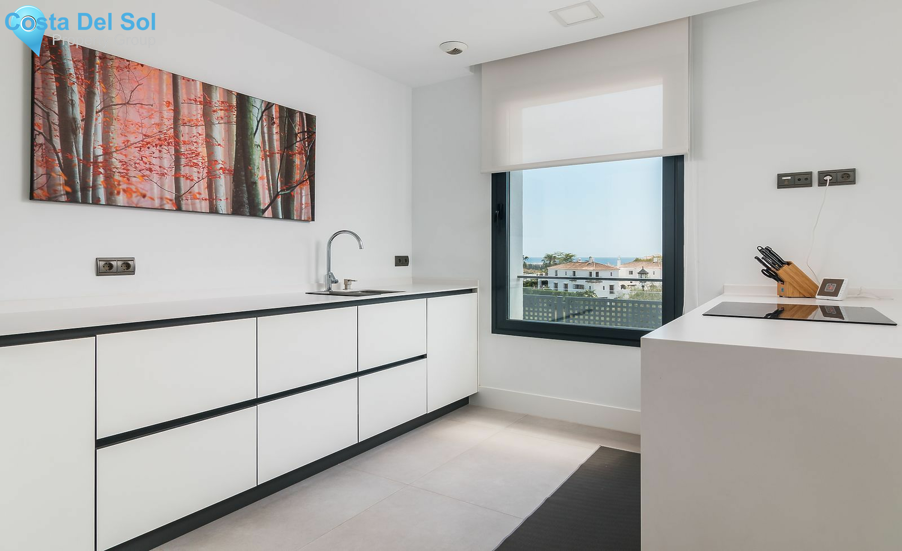Detached Villa in New Golden Mile-1429332