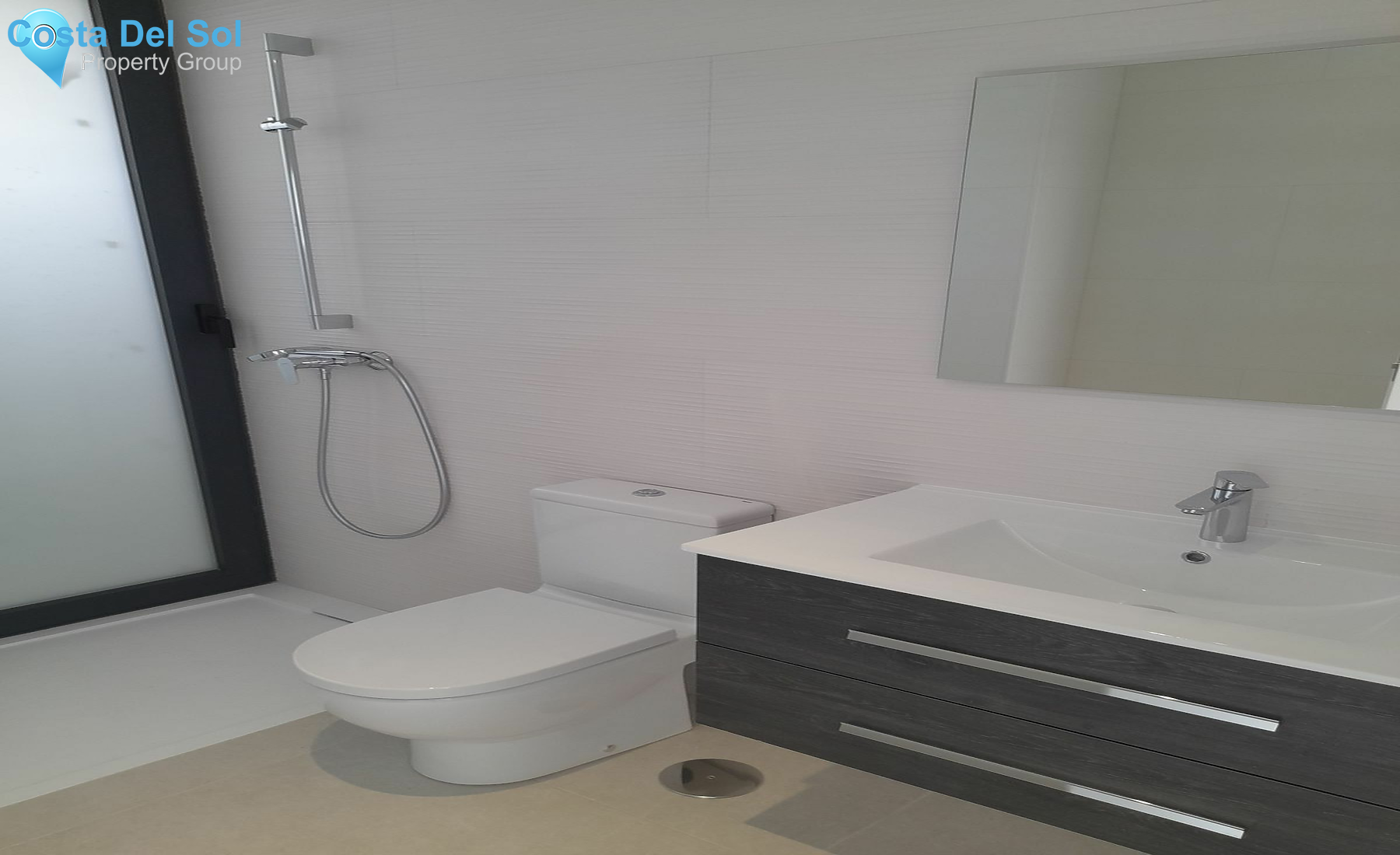 Detached Villa in New Golden Mile-1487675