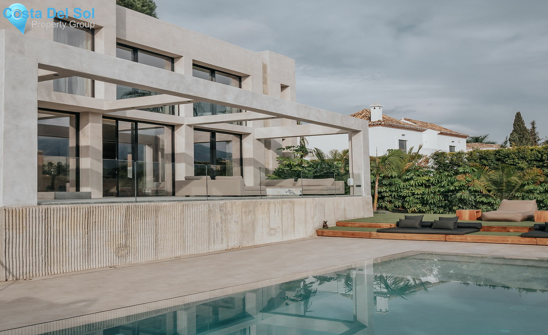 Detached Villa in Nueva Andalucía-1140461