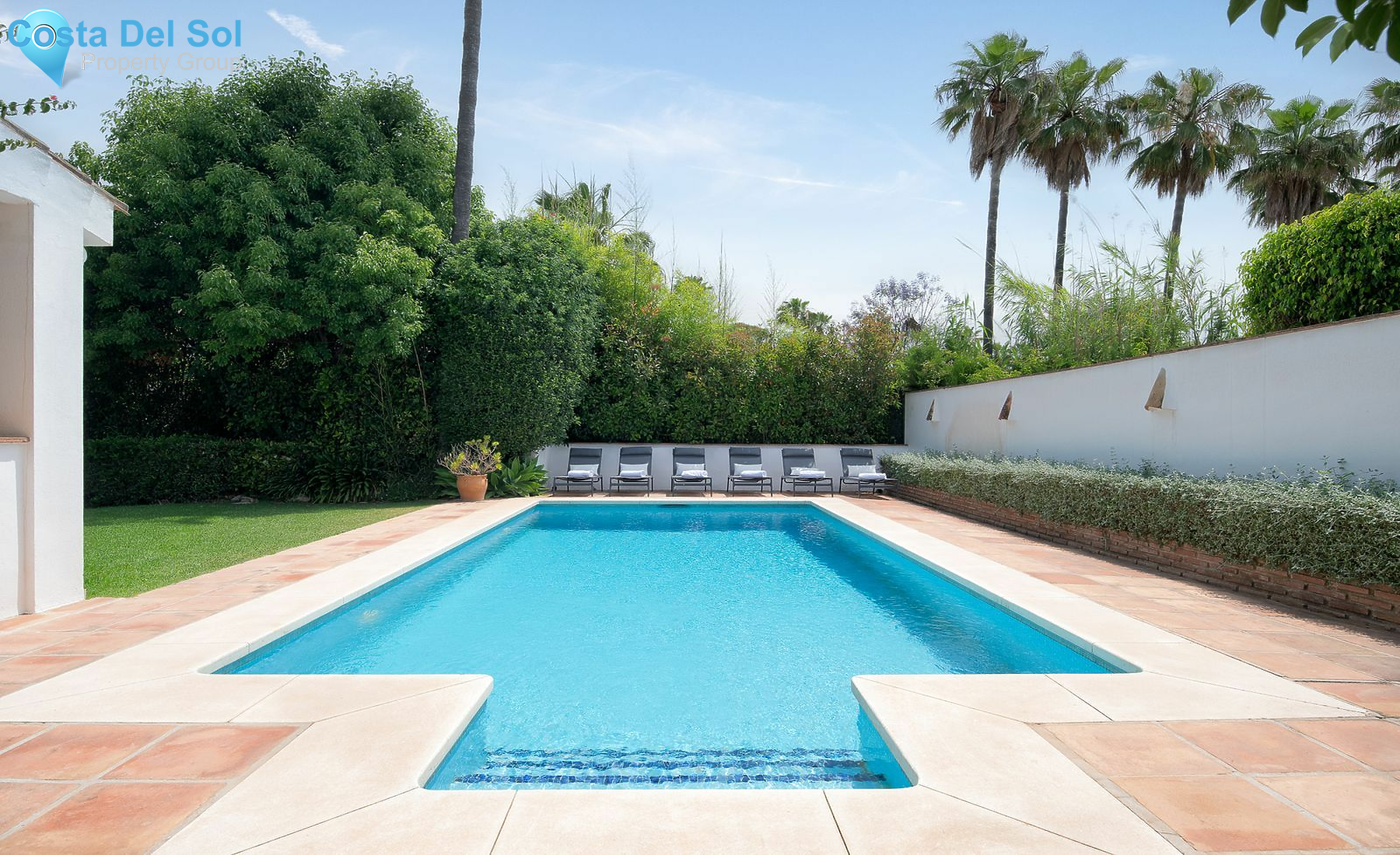 Detached Villa in Nueva Andalucía-1147478