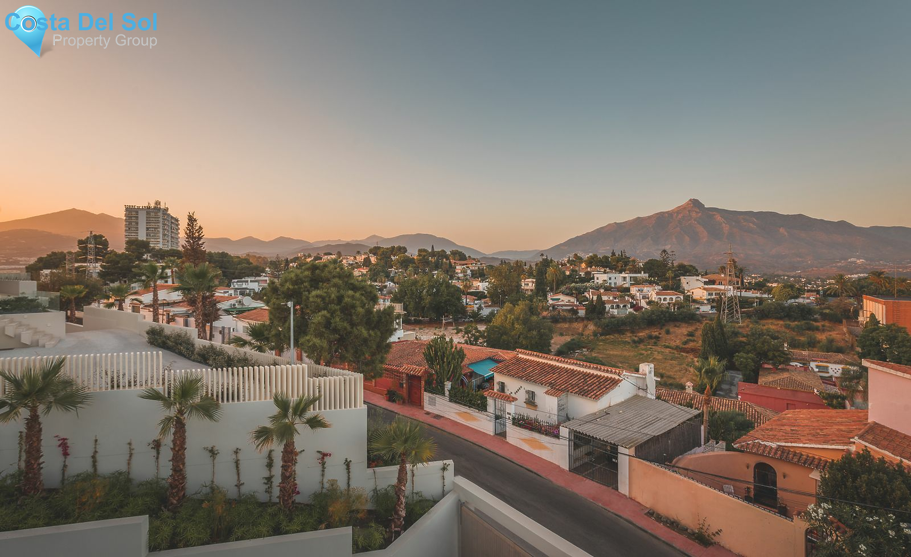 Detached Villa in Nueva Andalucía-1173475