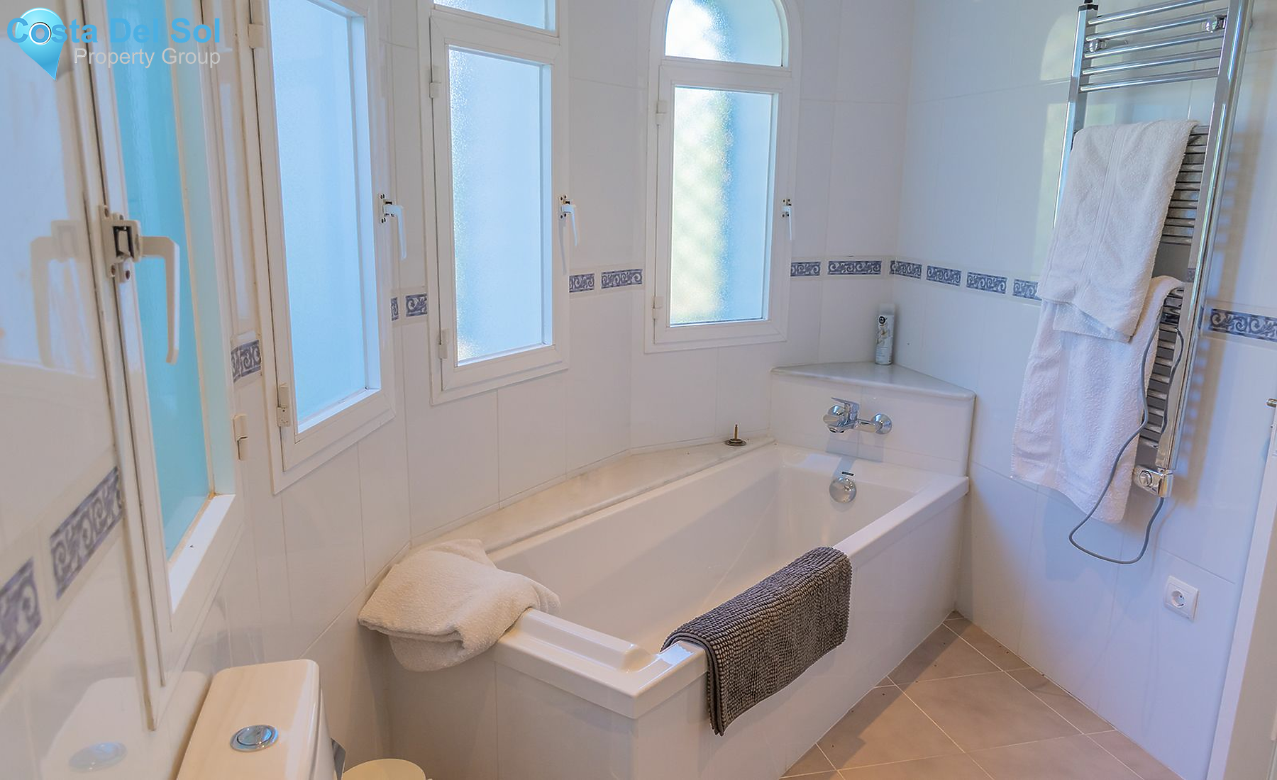 Detached Villa in Nueva Andalucía-1178121