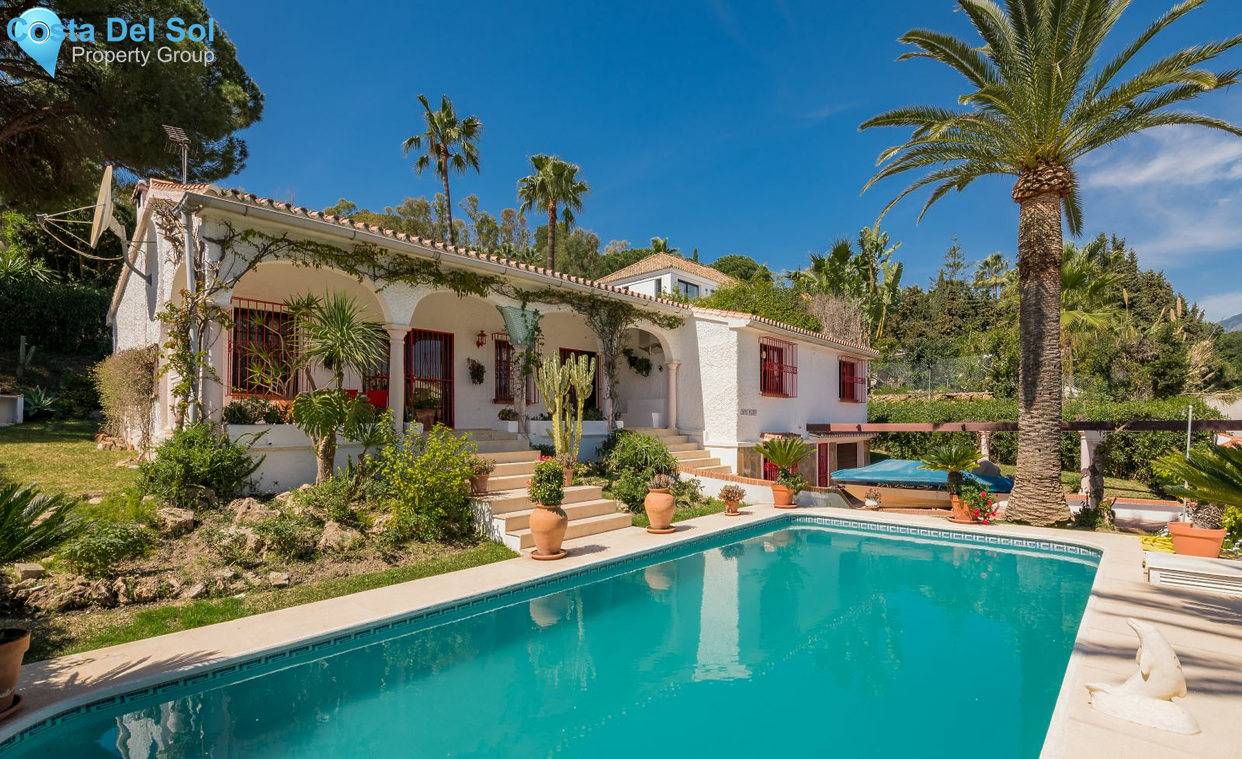 Detached Villa in Nueva Andalucía