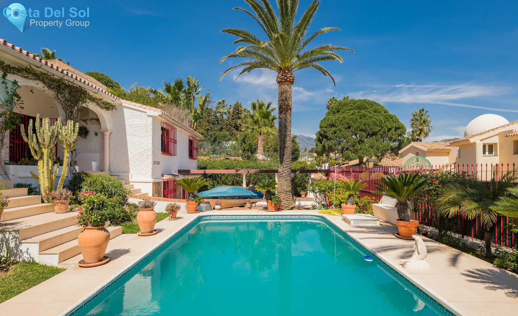 Detached Villa in Nueva Andalucía-1196570