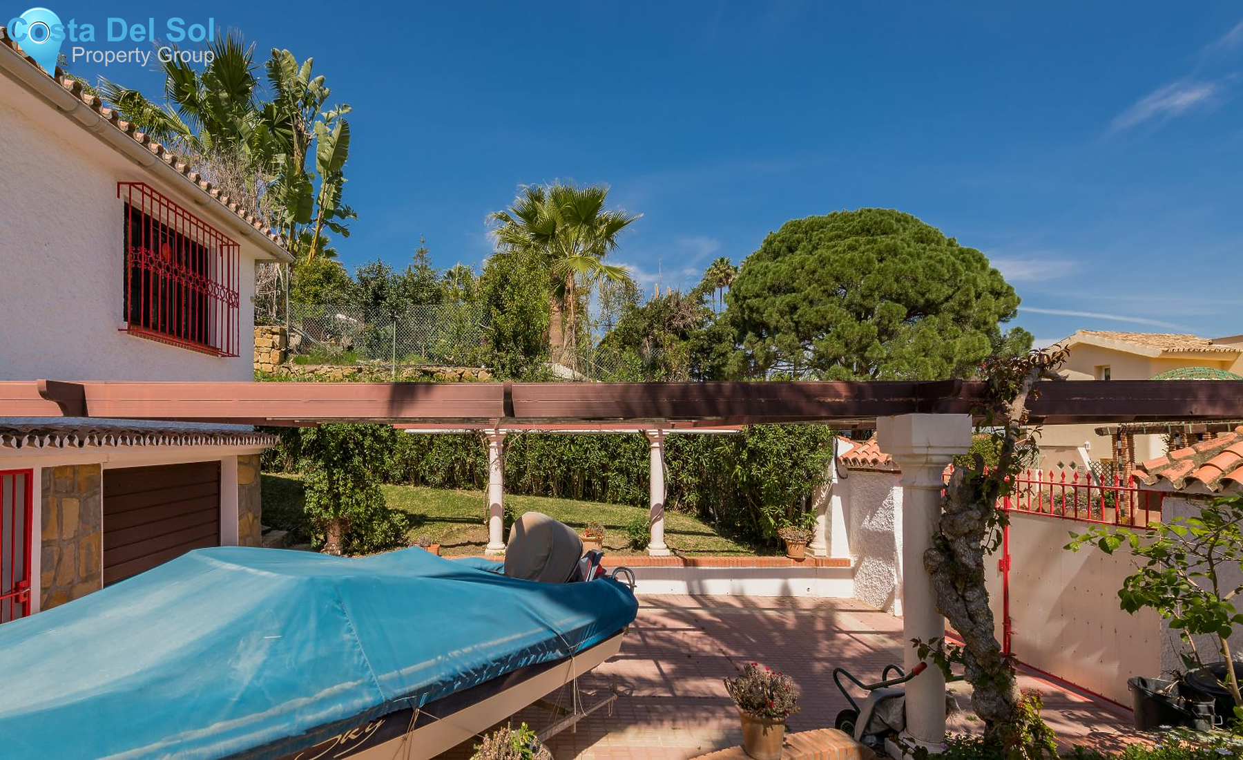Detached Villa in Nueva Andalucía-1196572