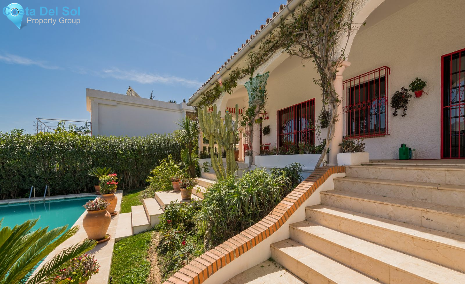 Detached Villa in Nueva Andalucía-1196574