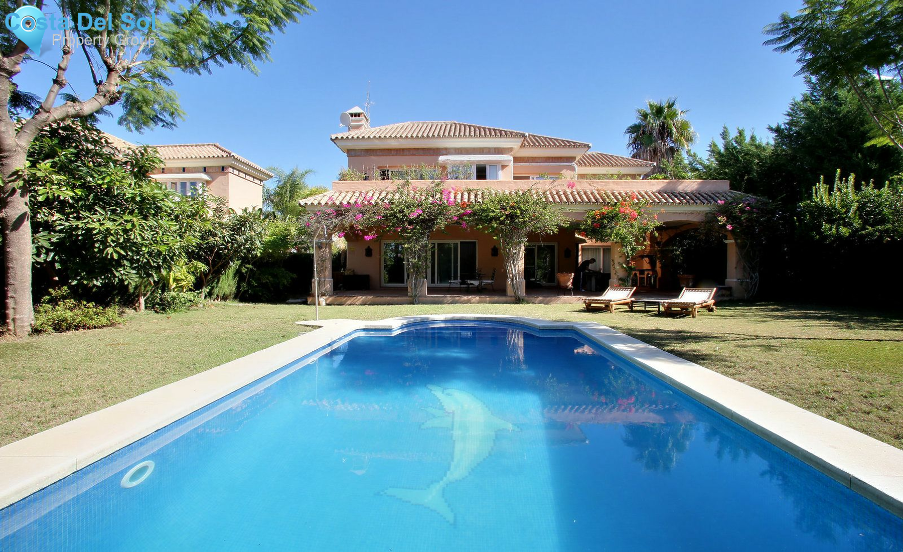 Detached Villa in Nueva Andalucía-1200779
