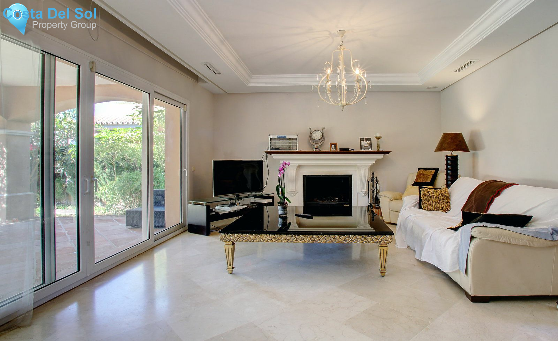Detached Villa in Nueva Andalucía-1200792