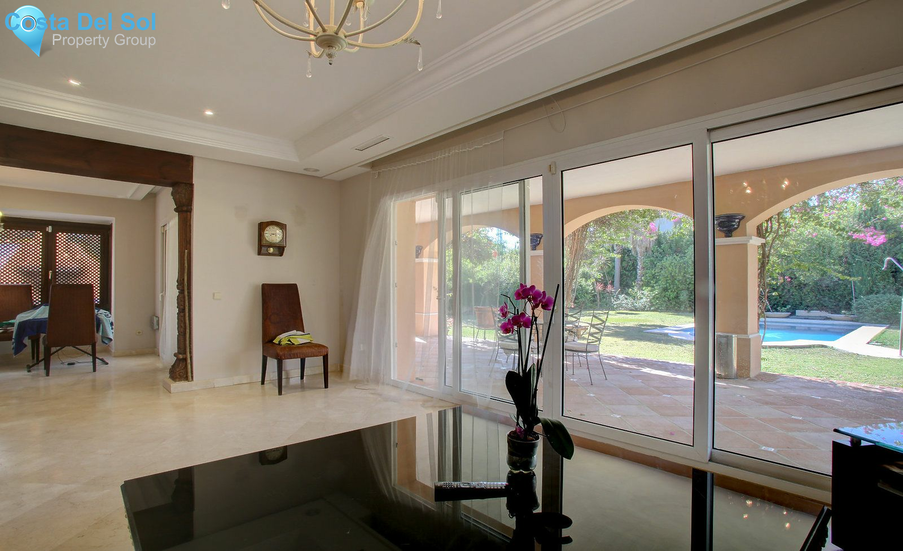 Detached Villa in Nueva Andalucía-1200793