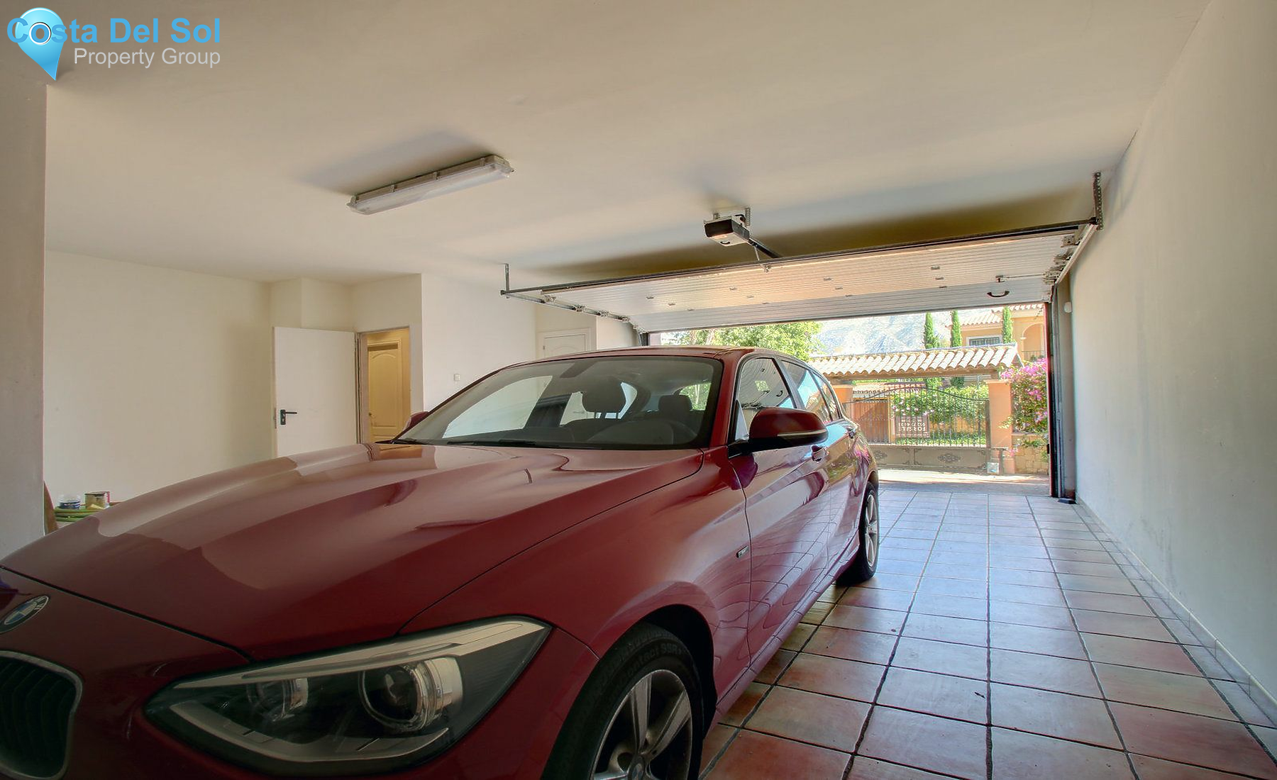 Detached Villa in Nueva Andalucía-1200798