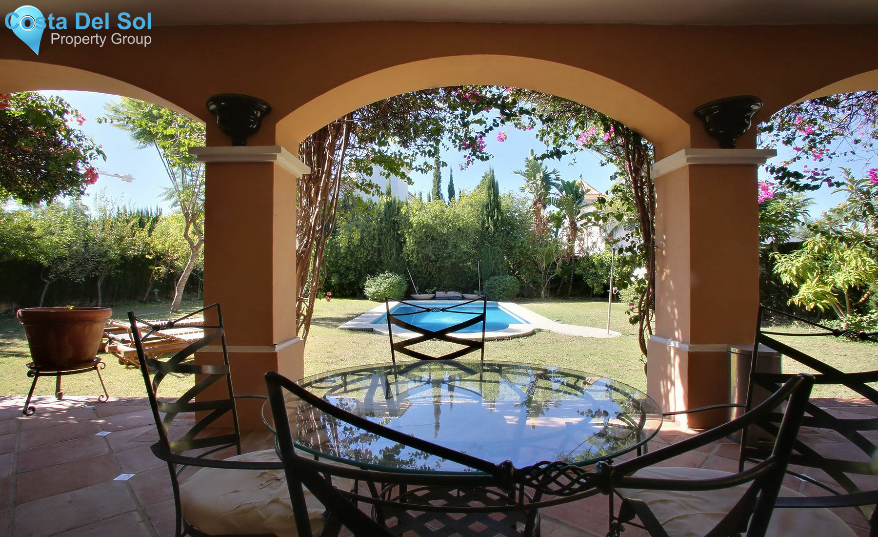 Detached Villa in Nueva Andalucía-1200782