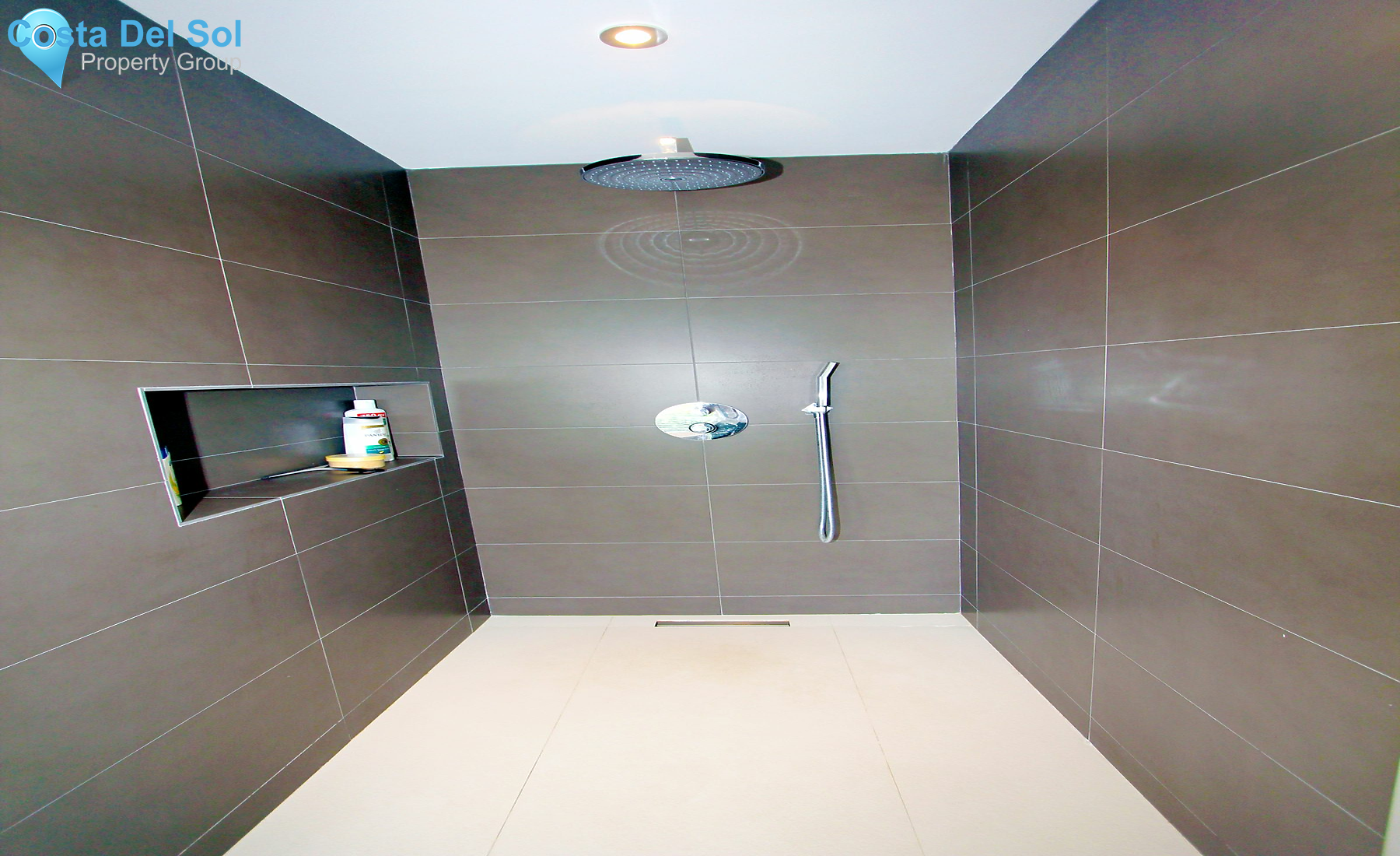 Detached Villa in Nueva Andalucía-1216090