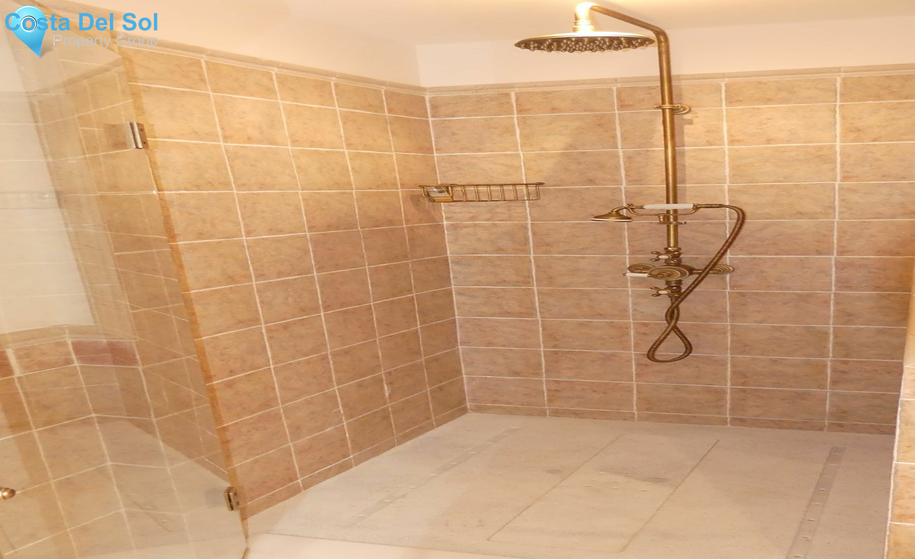 Detached Villa in Nueva Andalucía-1219488