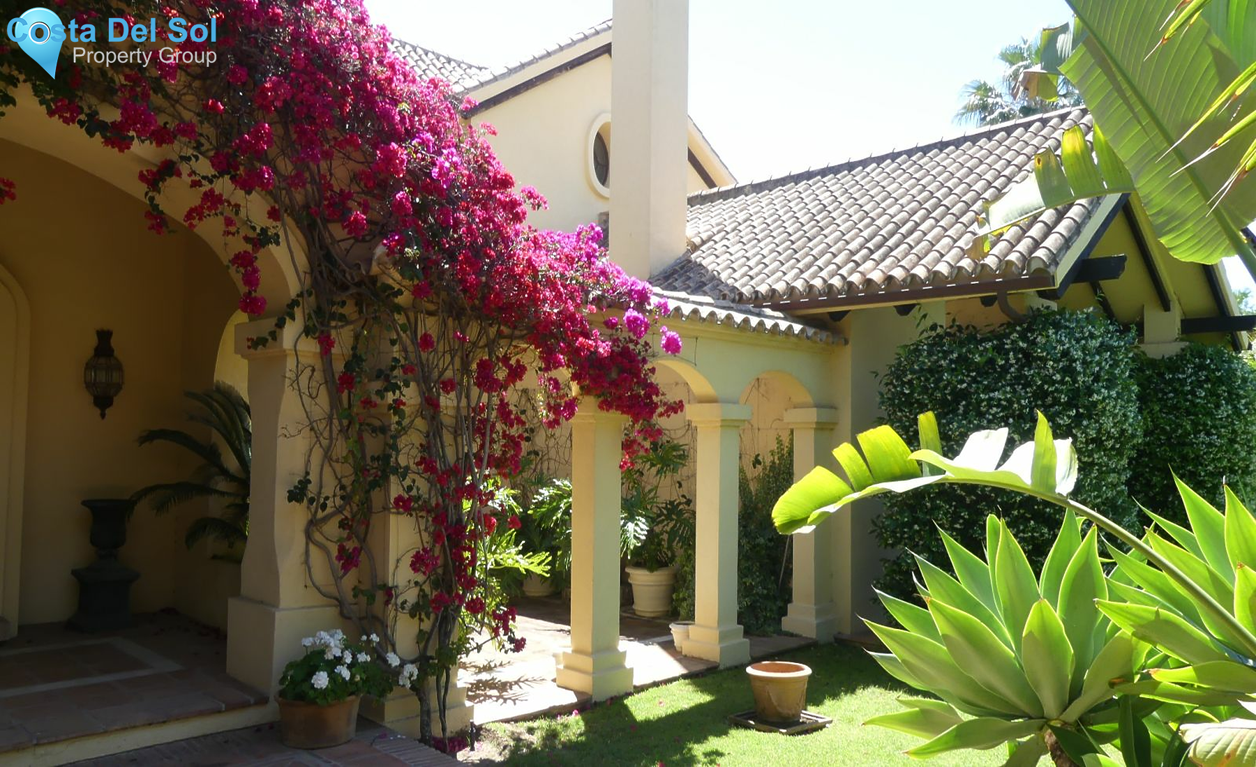 Detached Villa in Nueva Andalucía-1219473