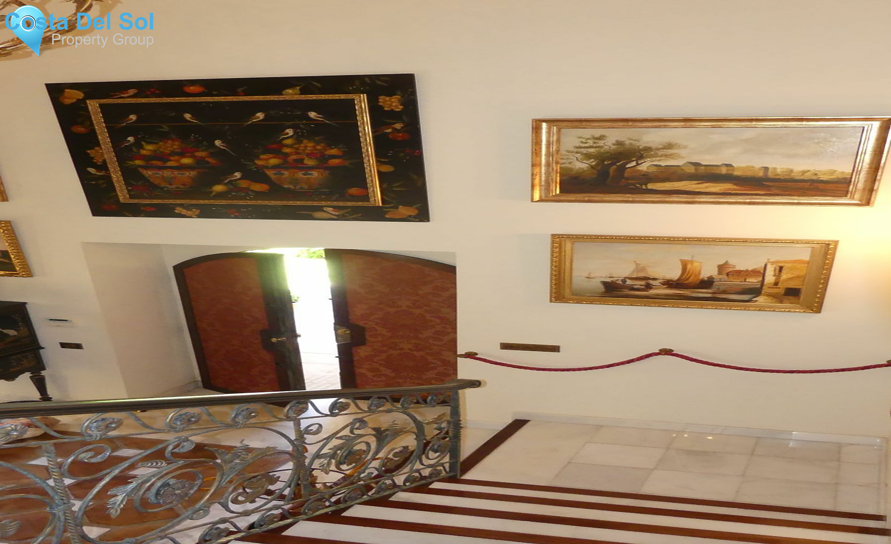 Detached Villa in Nueva Andalucía-1219491