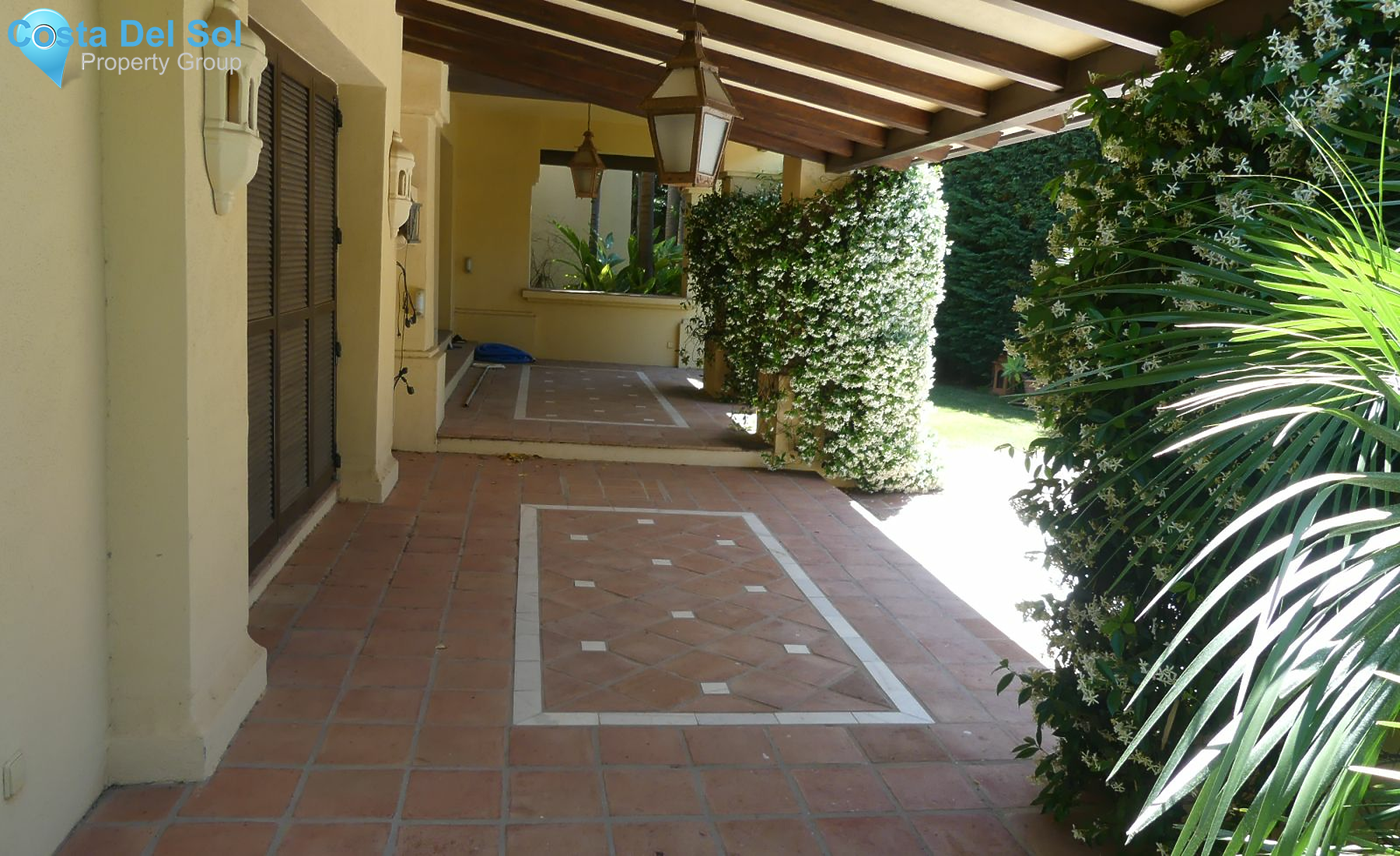 Detached Villa in Nueva Andalucía-1219477
