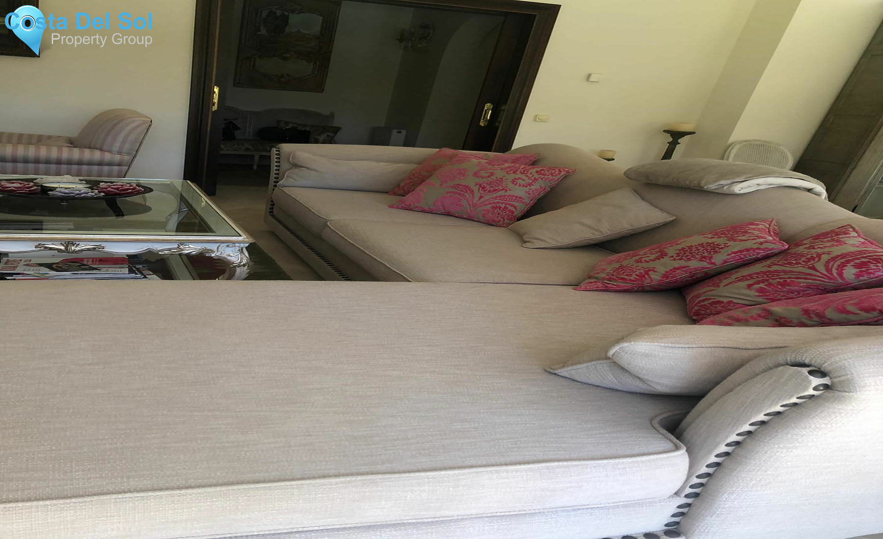 Detached Villa in Nueva Andalucía-1233296