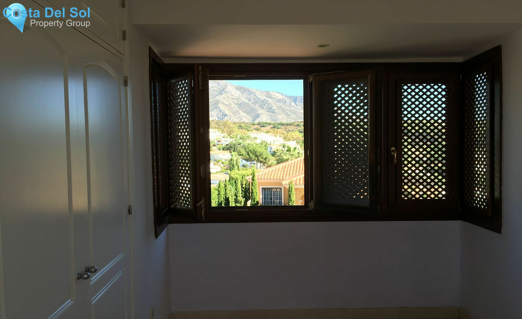 Detached Villa in Nueva Andalucía-1391206