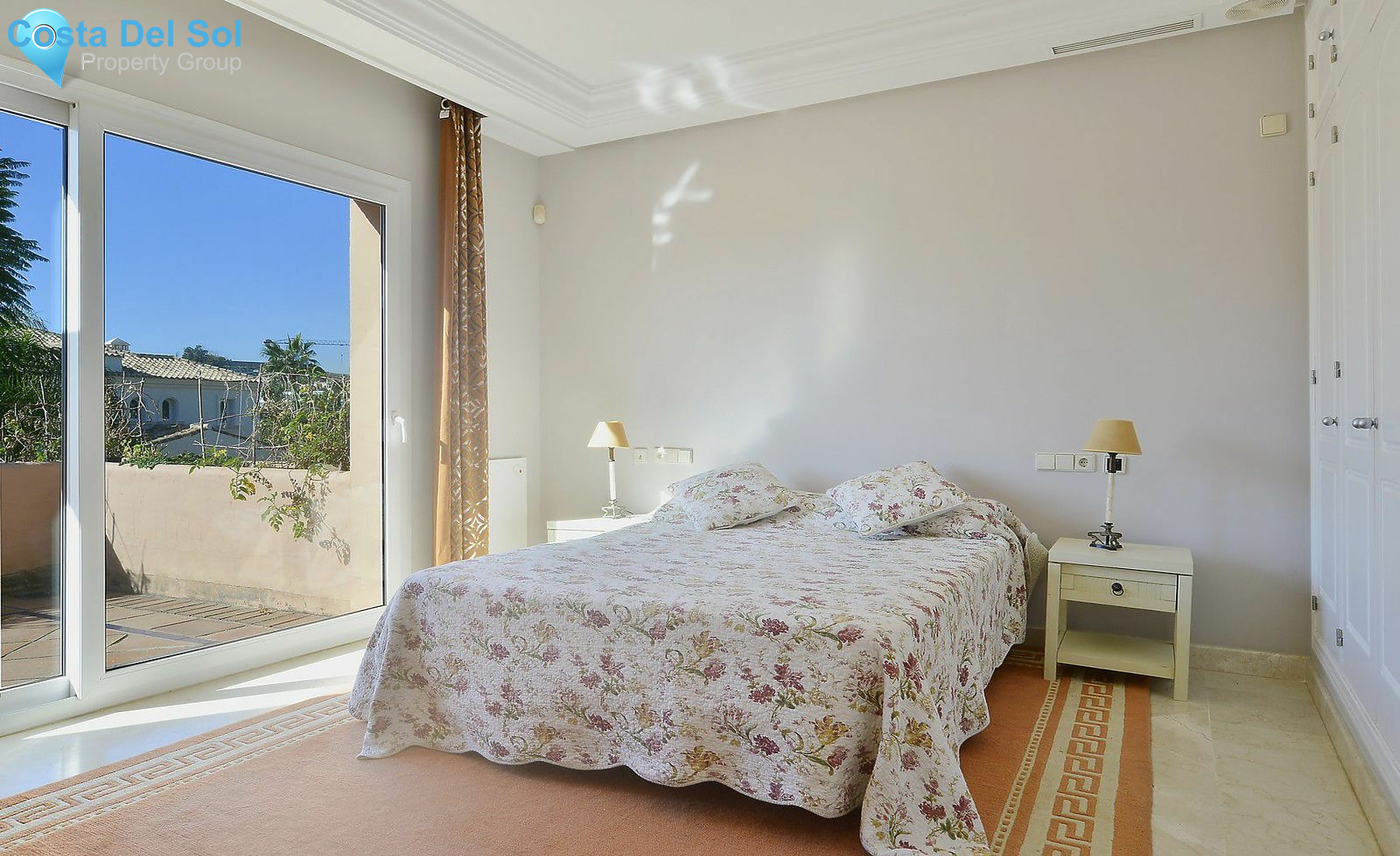 Detached Villa in Nueva Andalucía-1391195